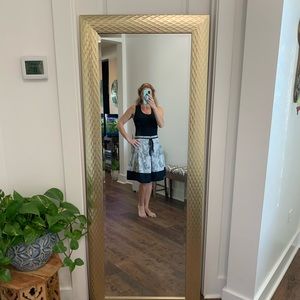 Size small black and white floral skirt